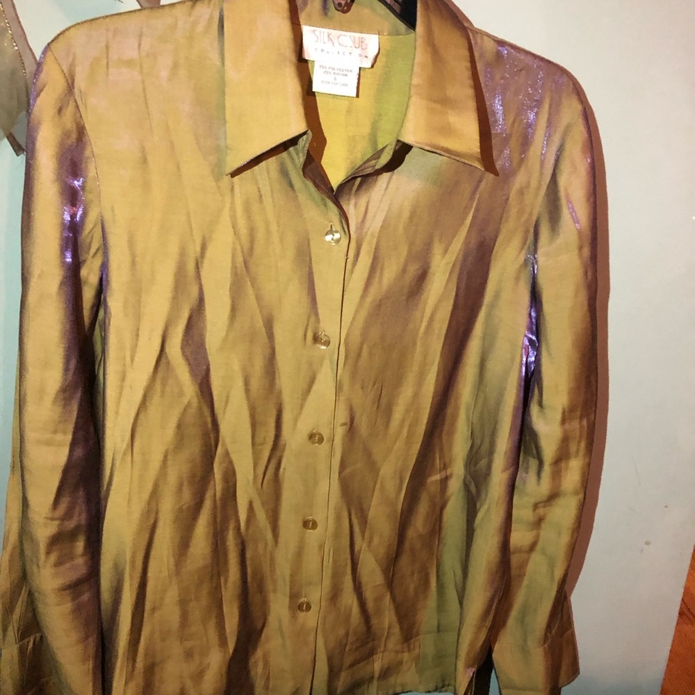 Elegant Gold Dress Shirt with Iridescent Sheen
